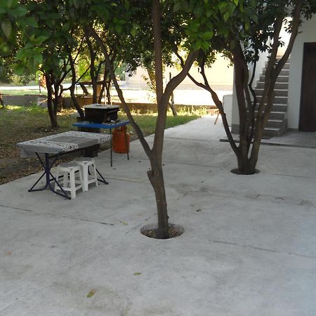 Apartments Ognjenovic Рисан Екстериор снимка
