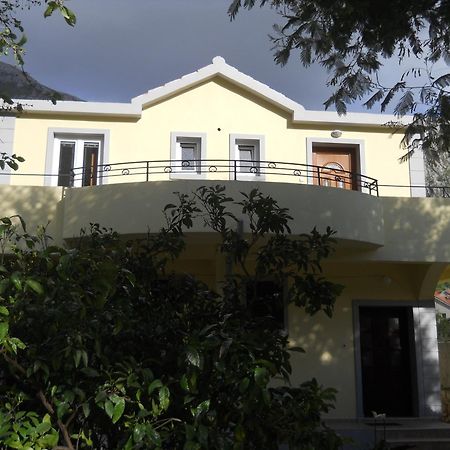 Apartments Ognjenovic Рисан Екстериор снимка
