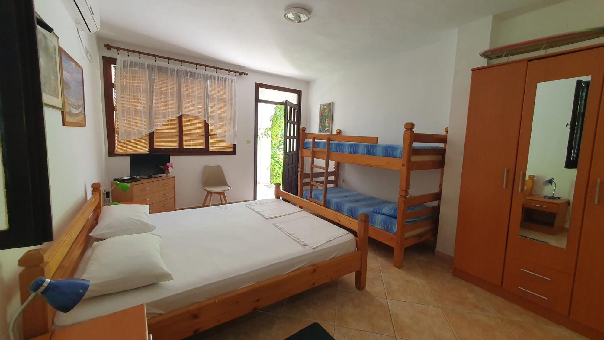 Apartments Ognjenovic Рисан Екстериор снимка